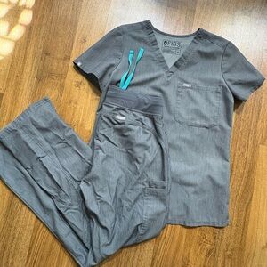 Figs Graphite Scrub Set with Teal Accents